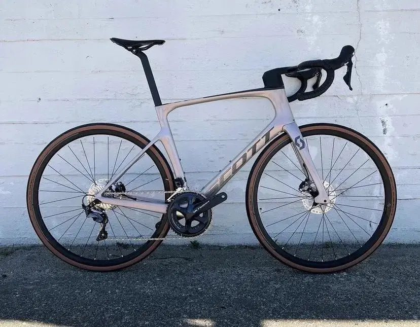 Scott Foil RC 30 used in 56 cm | buycycle