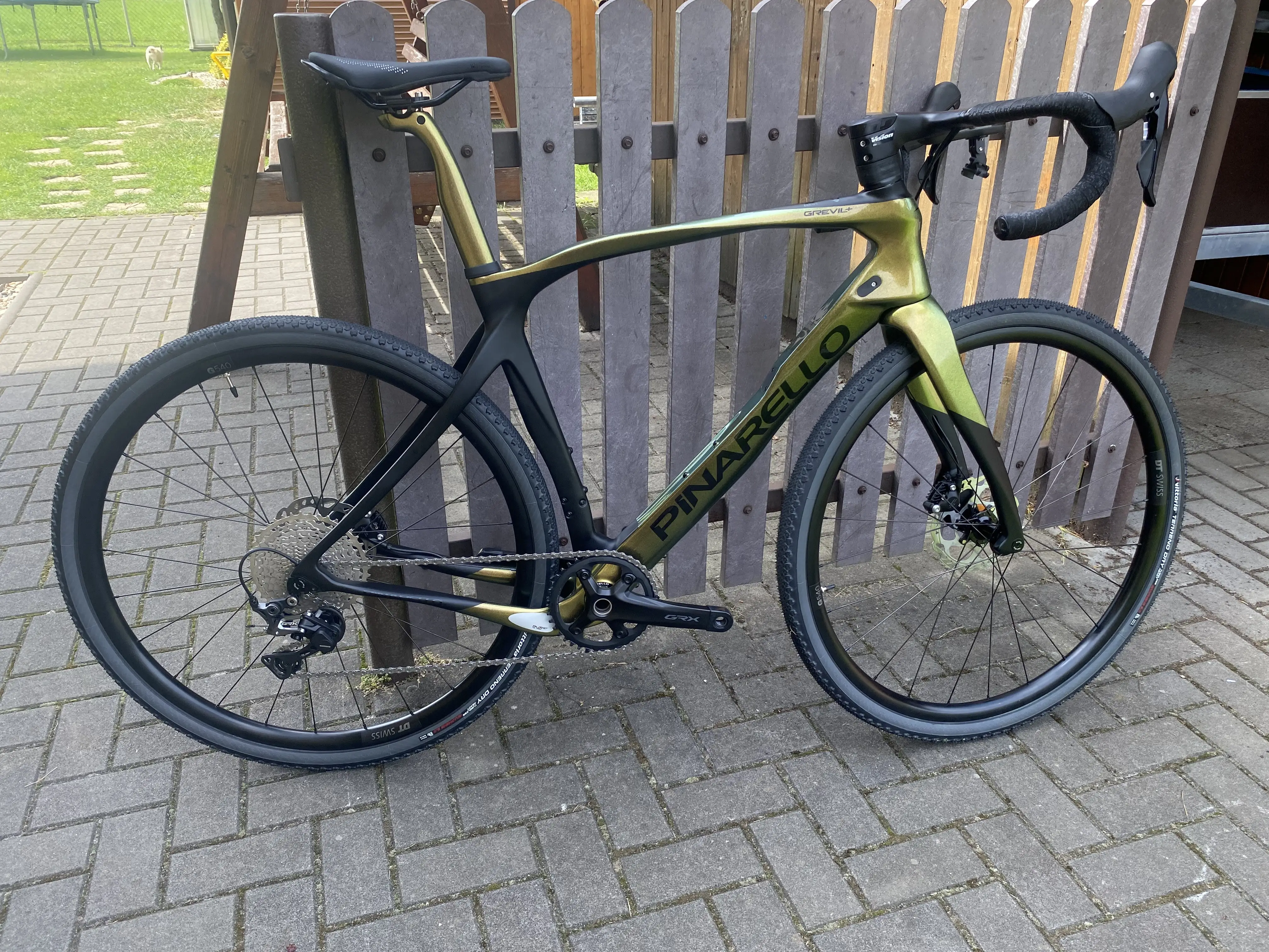 Pinarello Grevil+ GRX used in 56 cm buycycle