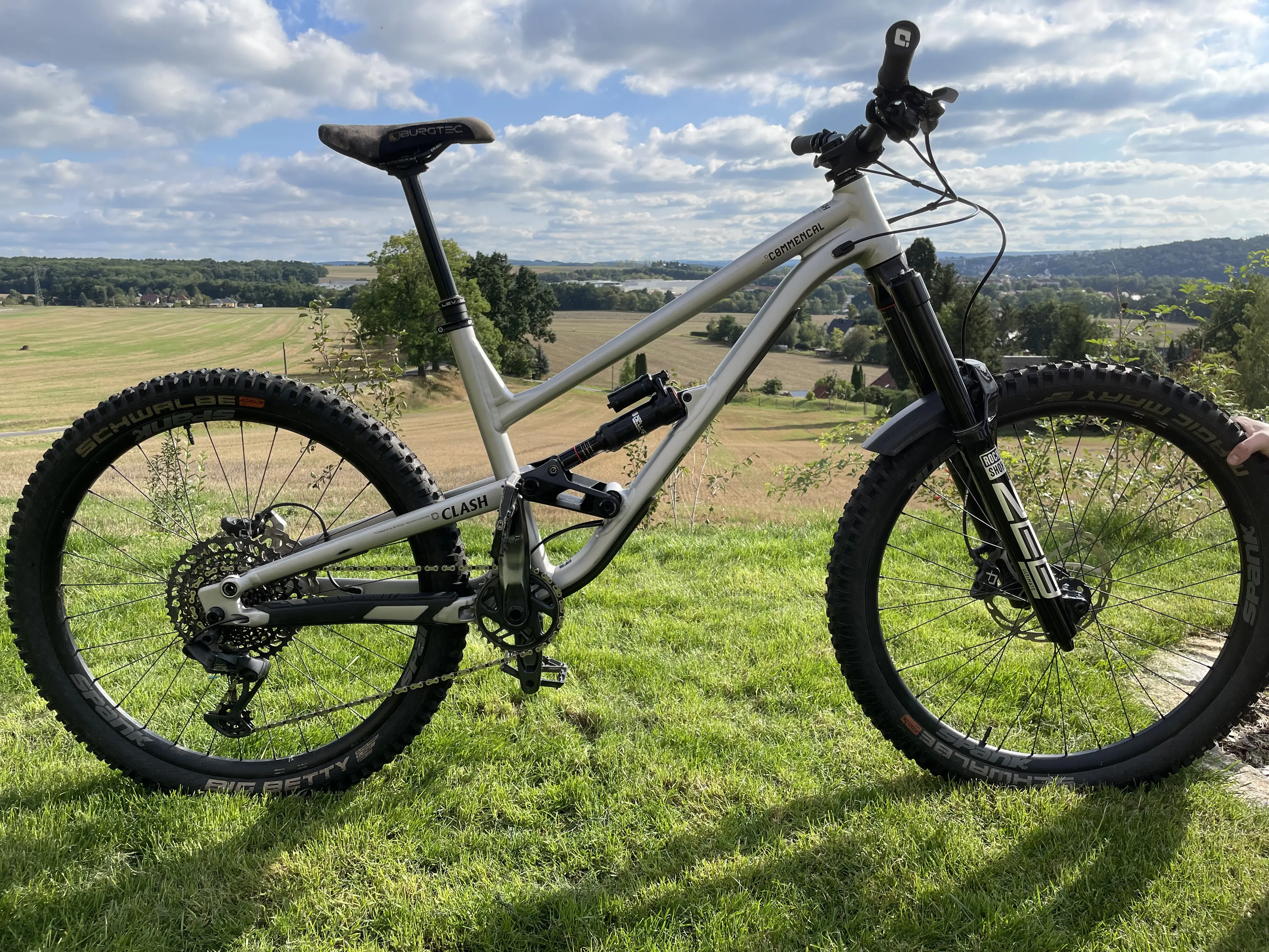 commencal clash xl