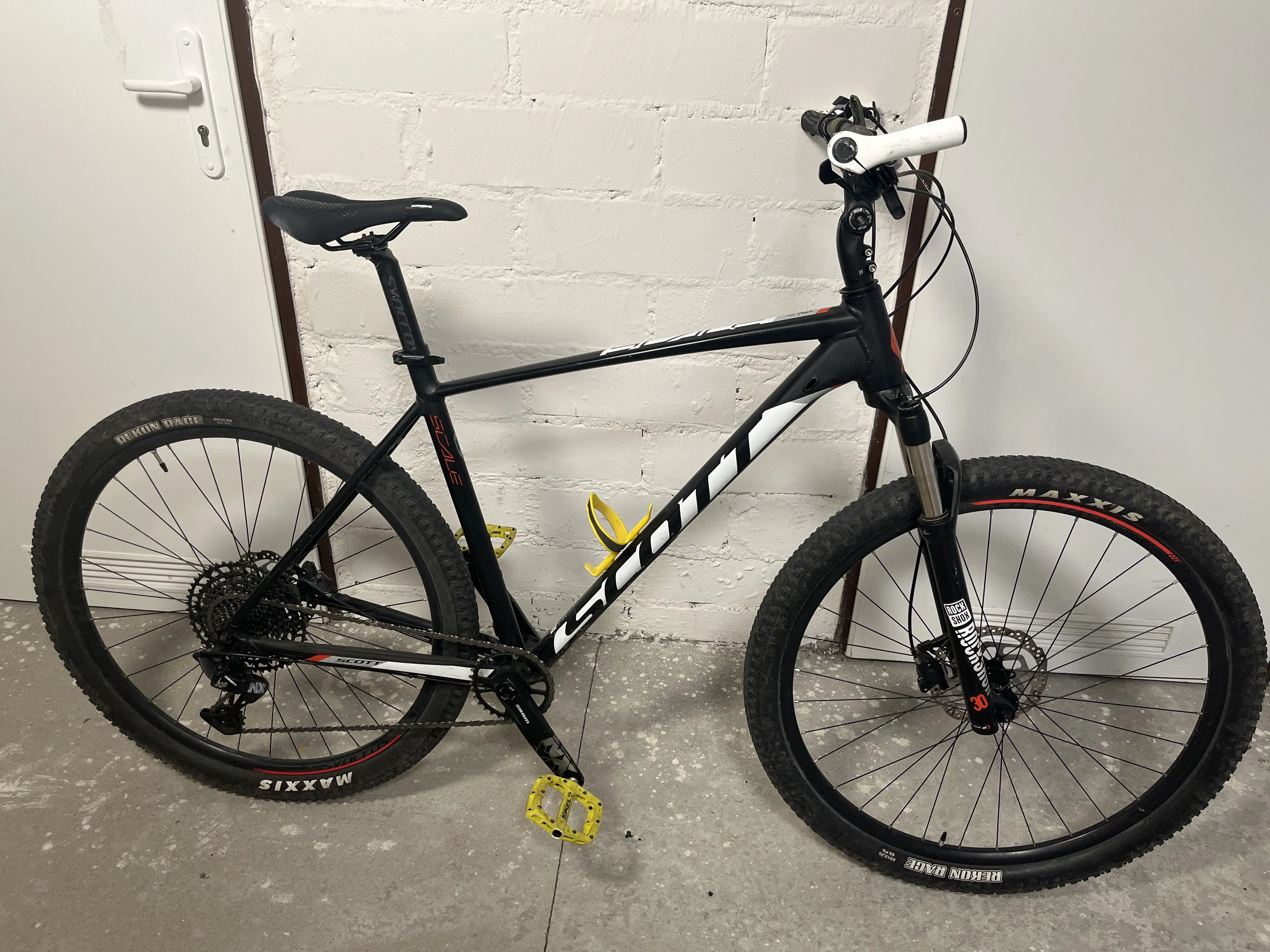 Scott Scale 980 Bike black/white in xl | buycycle