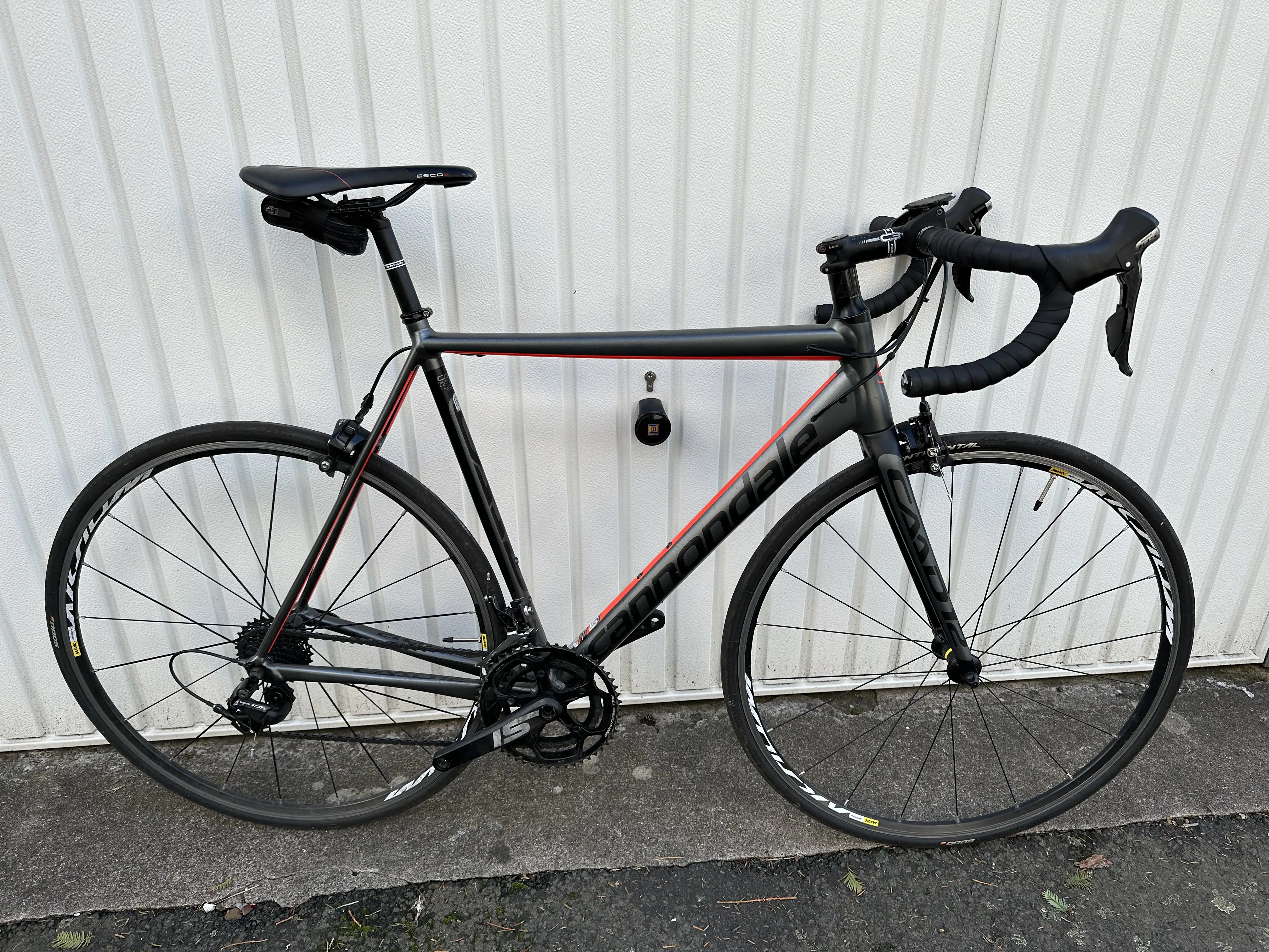 Cannondale CAAD12 105 used in 56 cm | buycycle