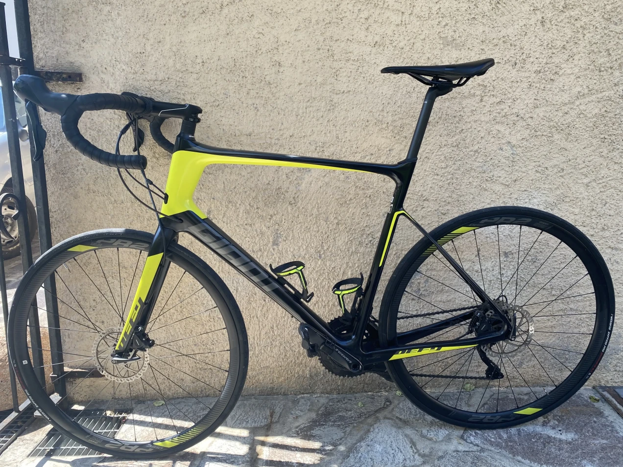 2018 defy advanced 1