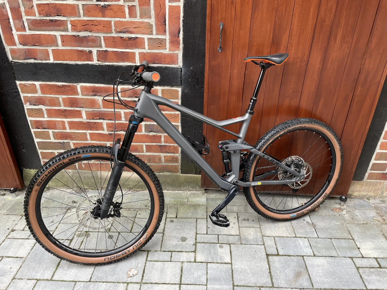 cube stereo 140 hpc race 27.5