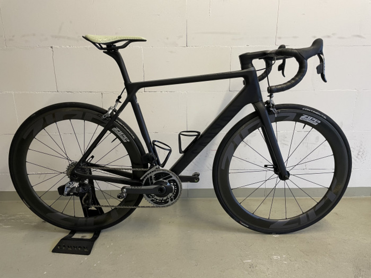 canyon ultimate cf slx 9.0 aero