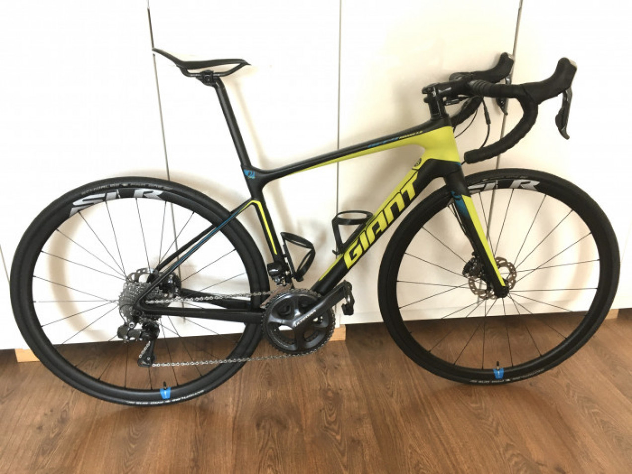 Giant Defy Advanced Pro 0 used in 52 cm | buycycle