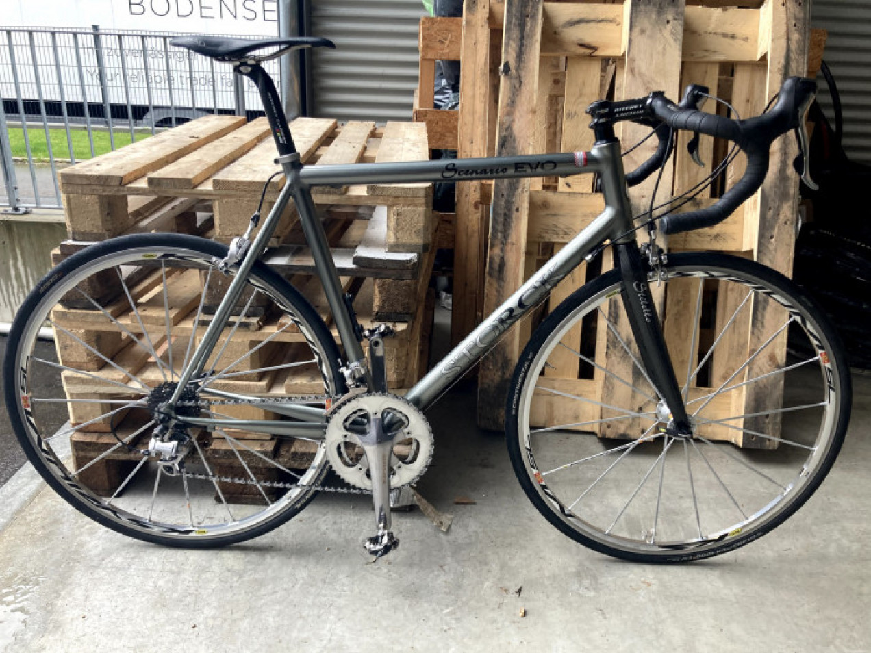 easton aquila road bike