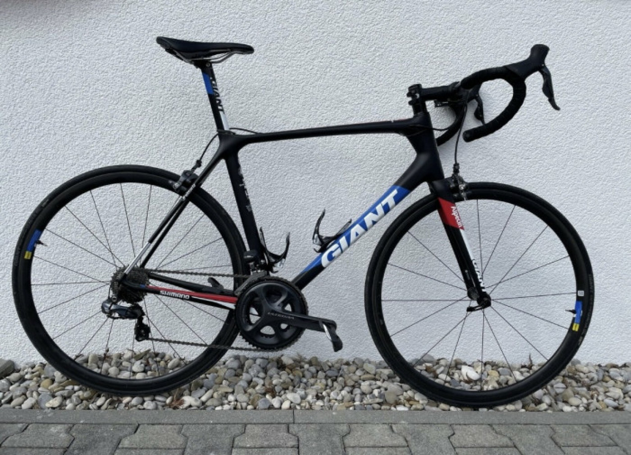 Giant TCR Advanced Pro 1 used in 58 cm | buycycle