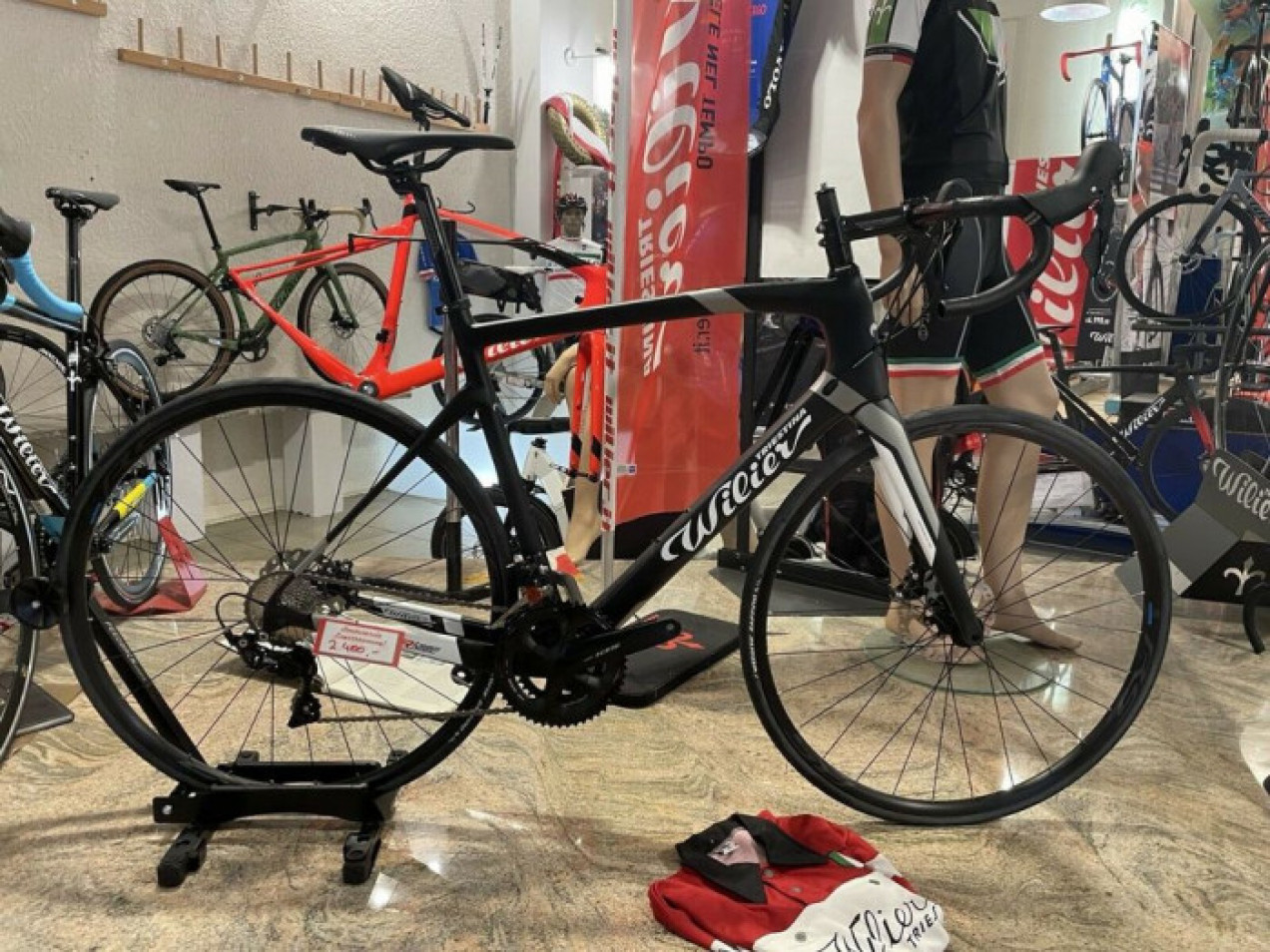 Wilier Gtr Team Disc Shimano R Used In M Buycycle