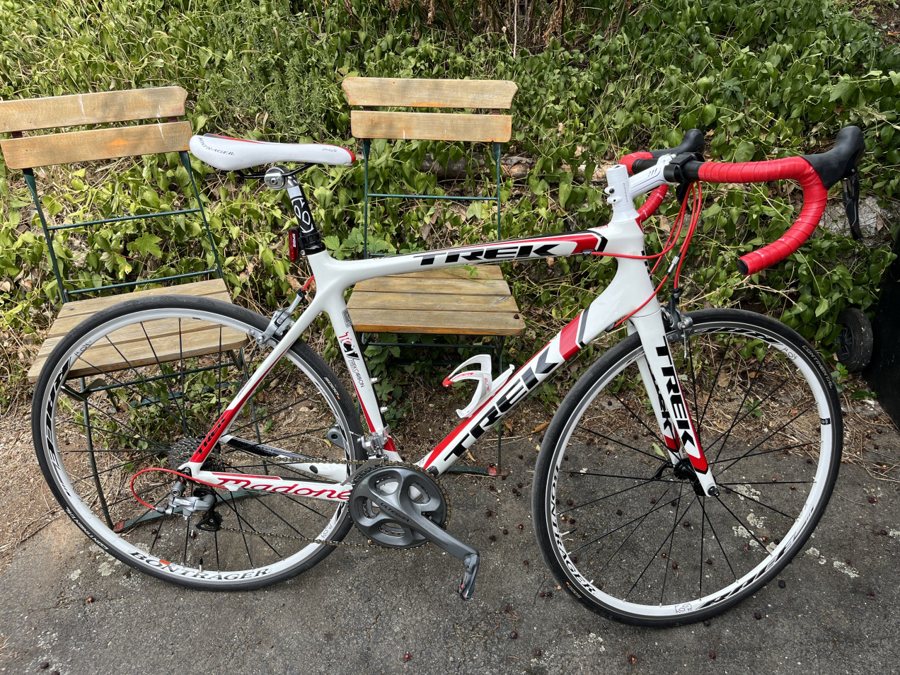 Trek Madone 4.7 H2 Compact used in 56 cm | buycycle