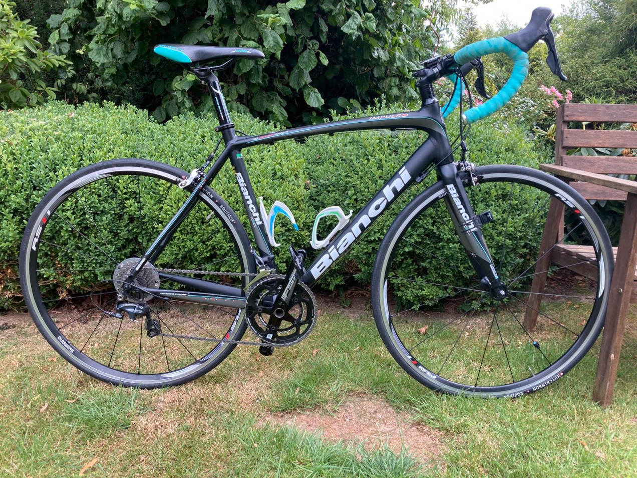 Bianchi Impulso Ultegra used in 55 cm | buycycle