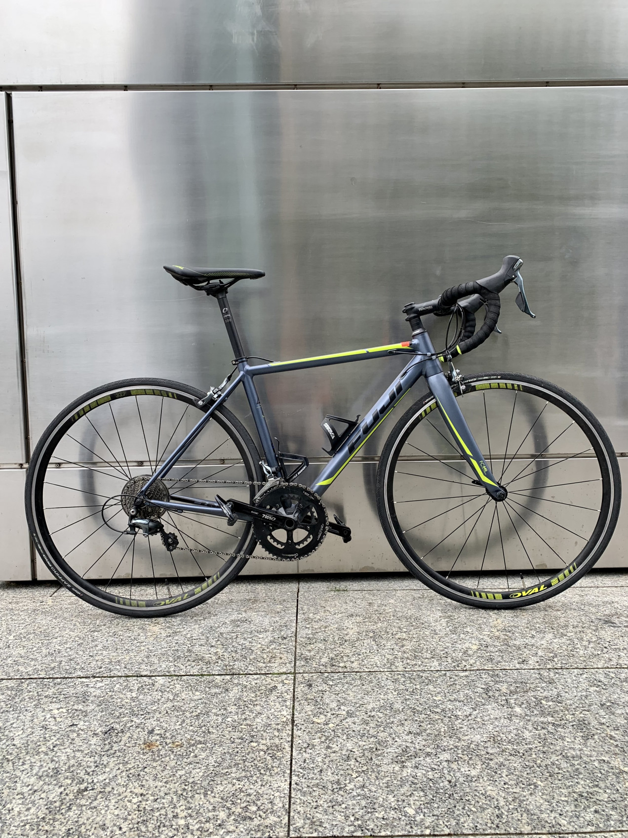 fuji roubaix 1.5 road bike