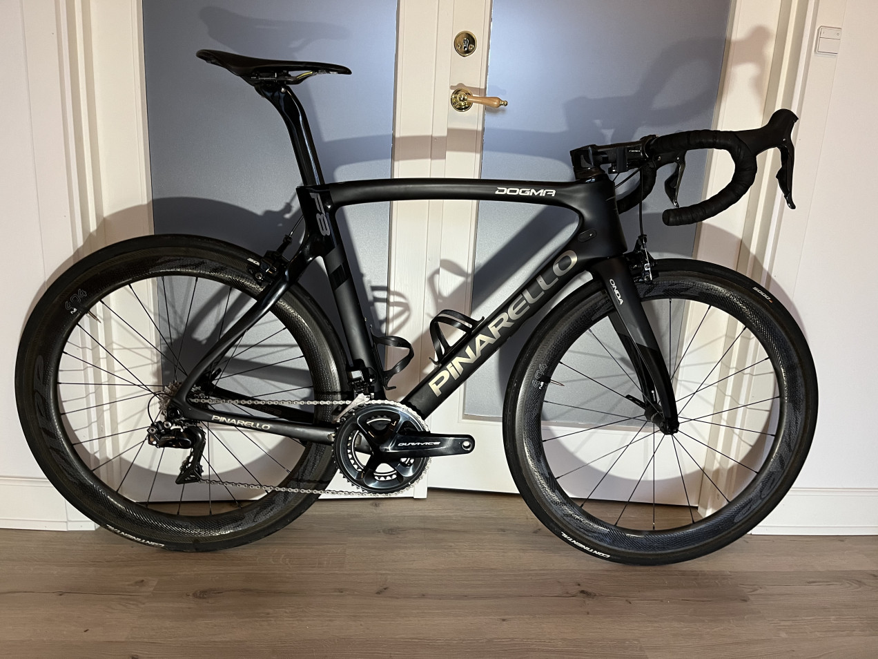 Pinarello DOGMA F8 used in 56 cm | buycycle