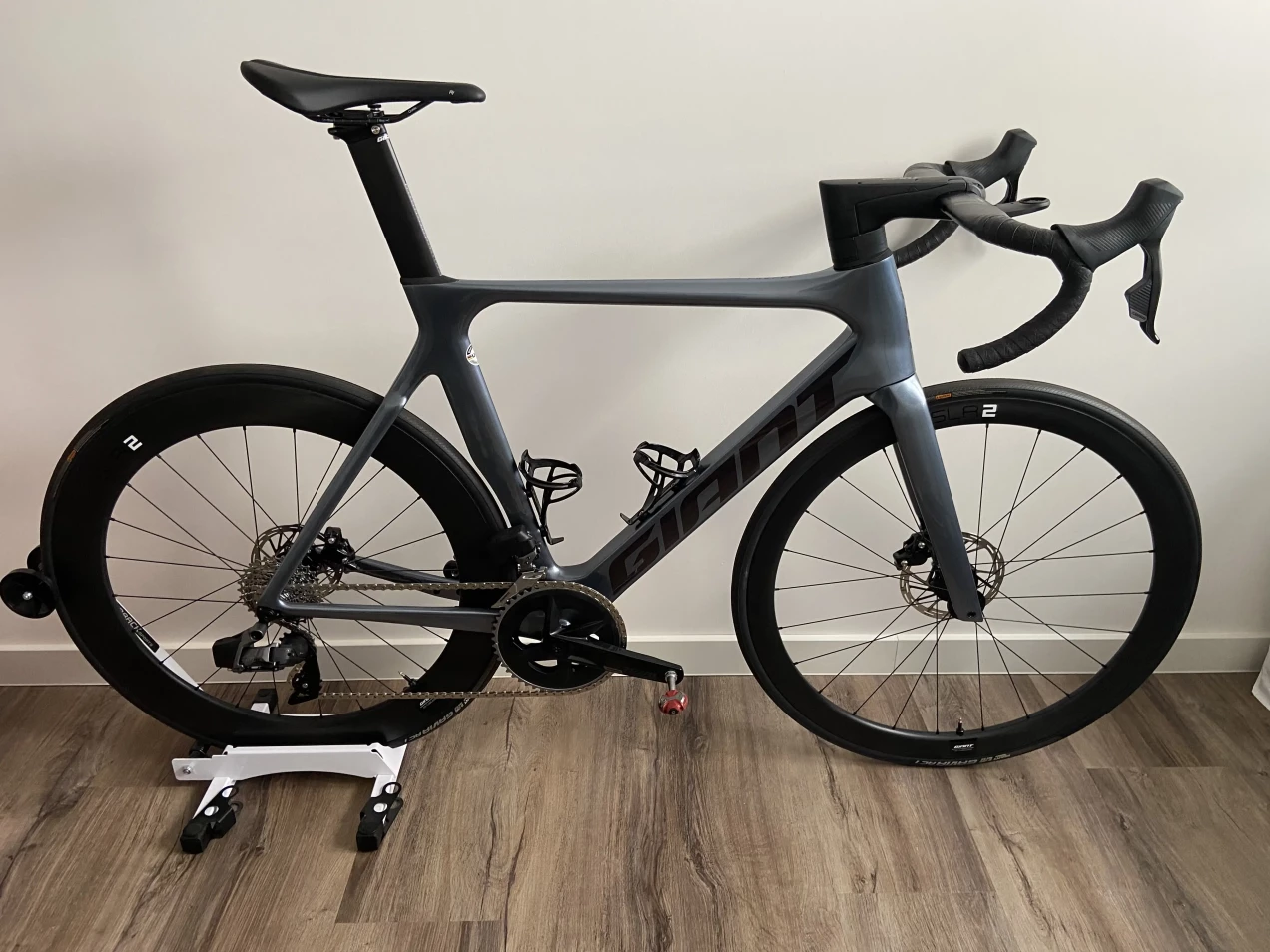 Giant Propel Advanced Pro Disc 0 used in 57 cm | buycycle