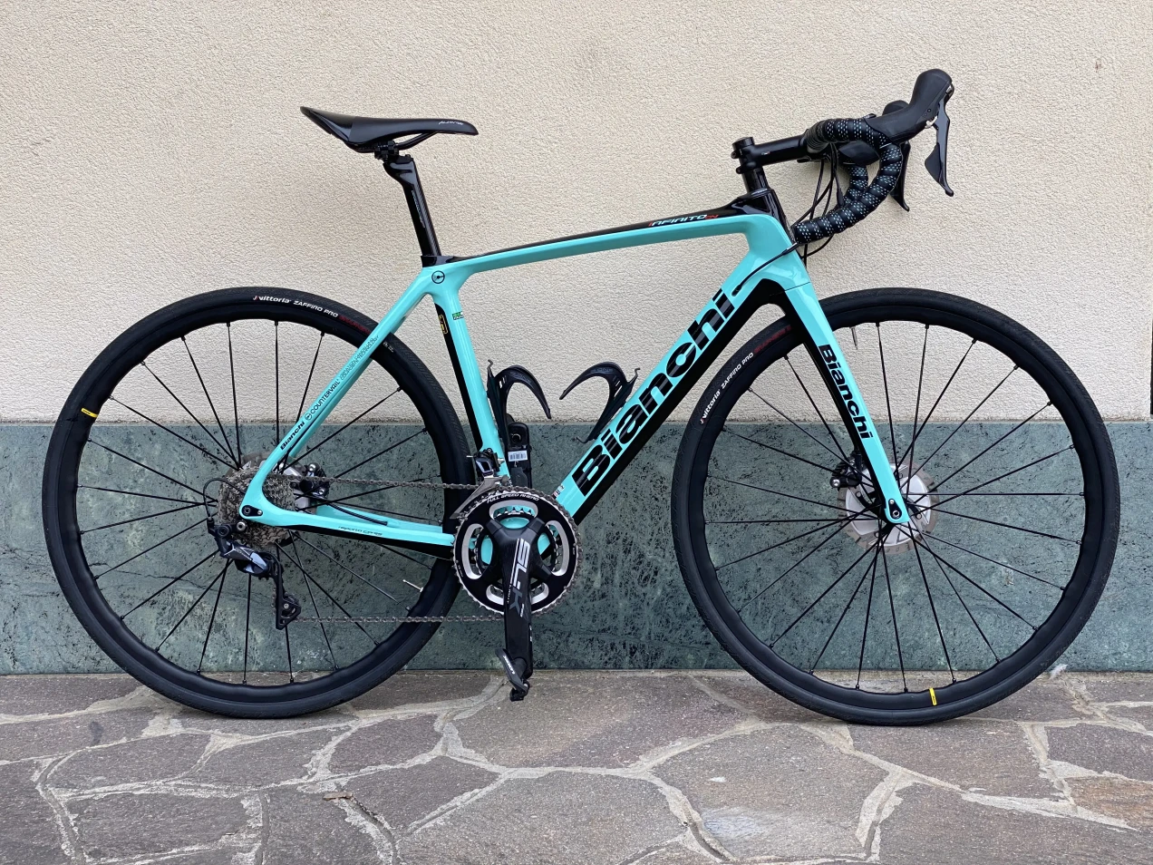 Bianchi Infinito CV Ultegra used in 53 cm | buycycle