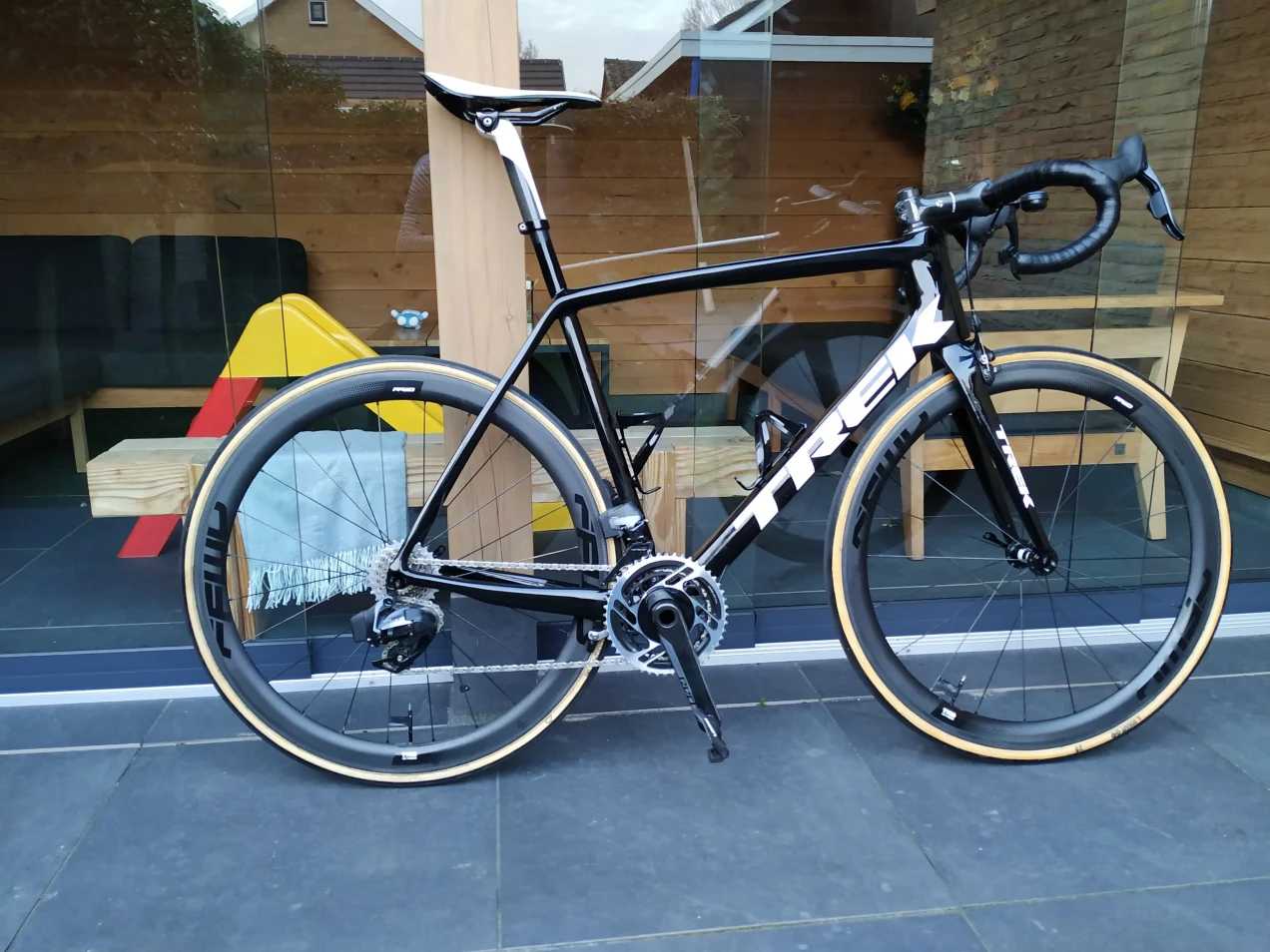 Trek Madone 7 Series H2 Frameset used in xl | buycycle