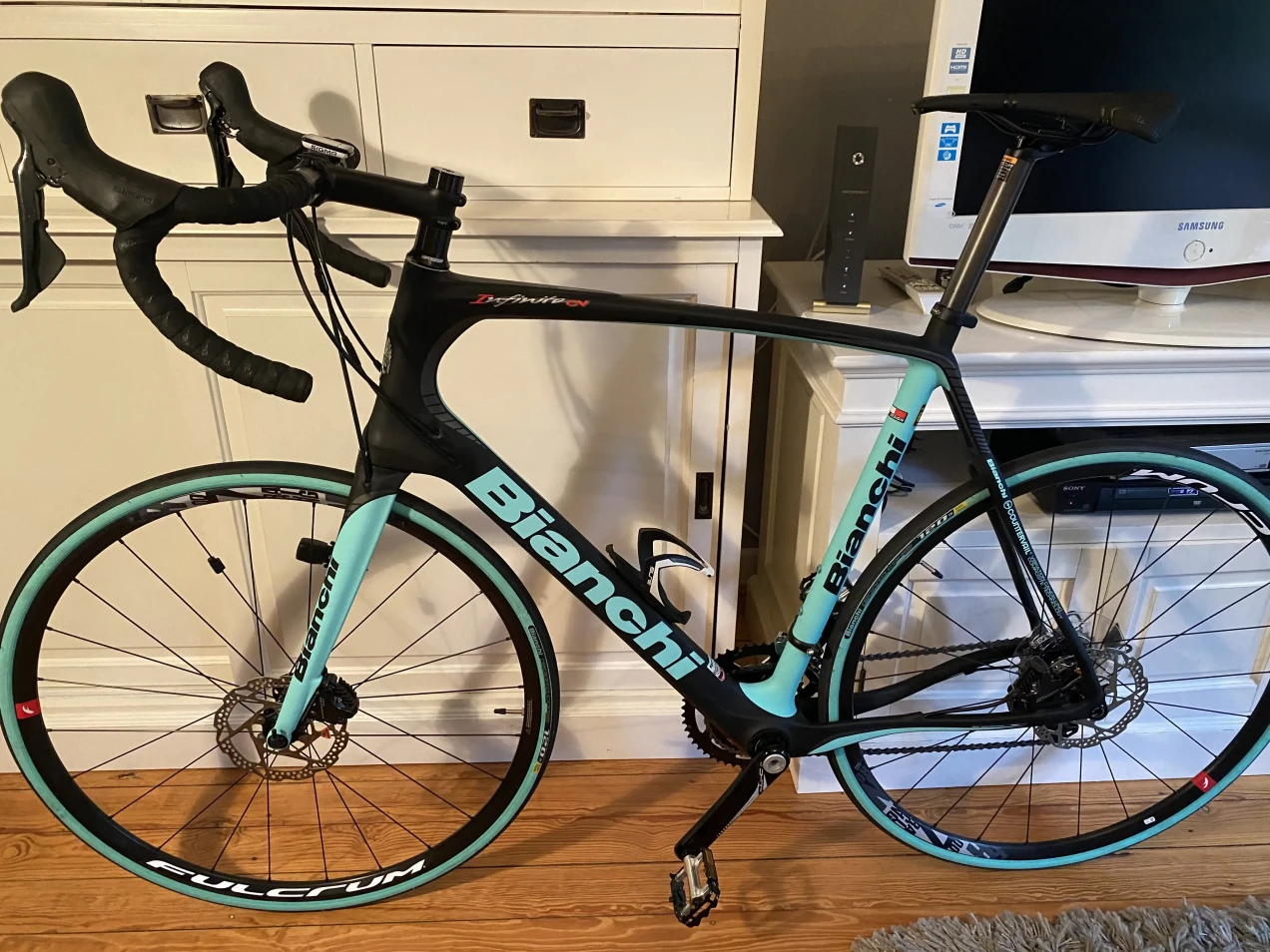 bianchi infinito cv disc ultegra di2