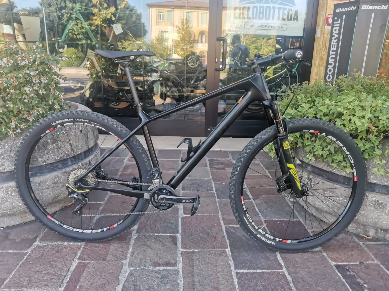 Focus RAVEN 8.9 used in L | buycycle