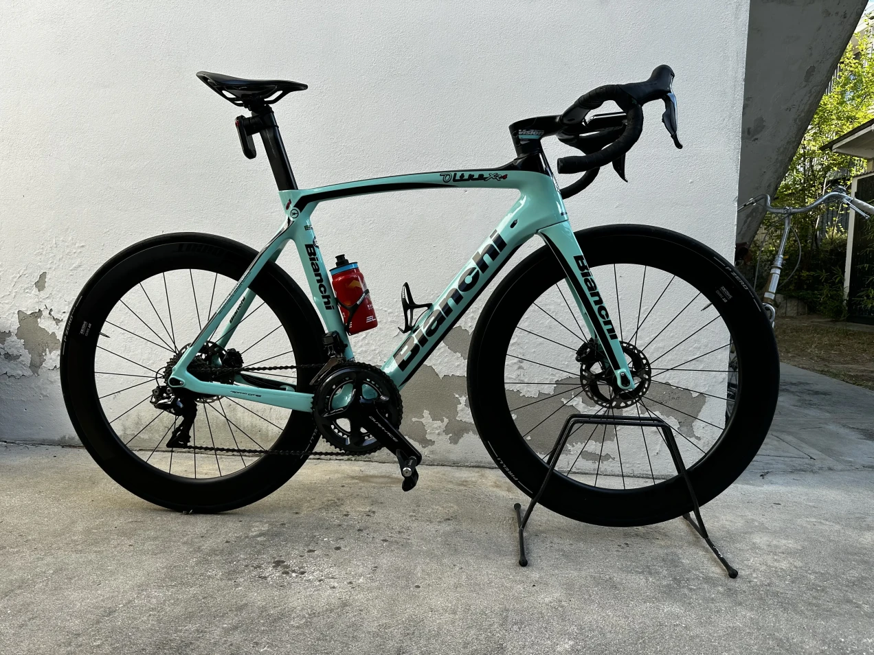 Bianchi Oltre XR4 Disc Dura Ace used in L | buycycle