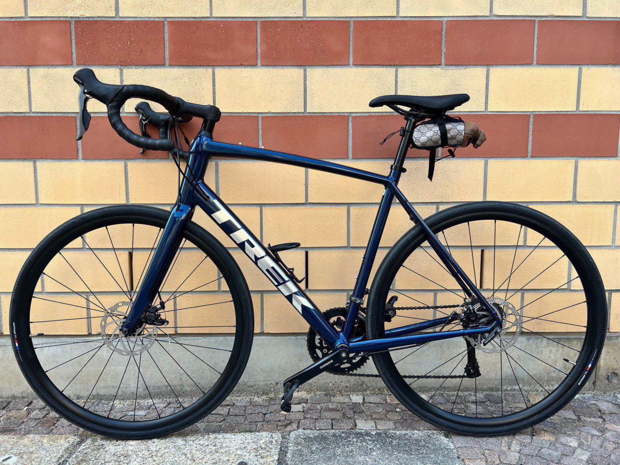 Trek Domane AL 2 Disc Used In 58 Cm | Buycycle