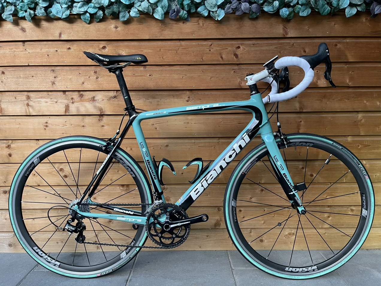 Bianchi Sempre Pro Carbon Frameset used in 55 cm | buycycle