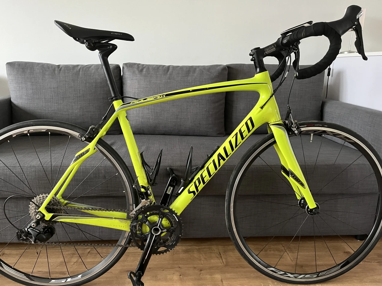 Specialized Roubaix SL4 Sport used in 56 cm | buycycle