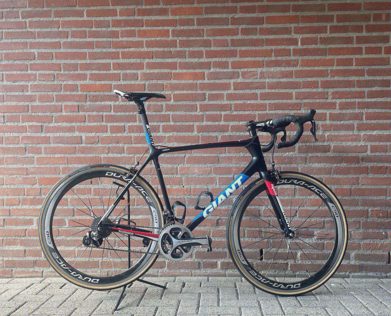 Giant TCR Advanced Pro Team used in l | buycycle