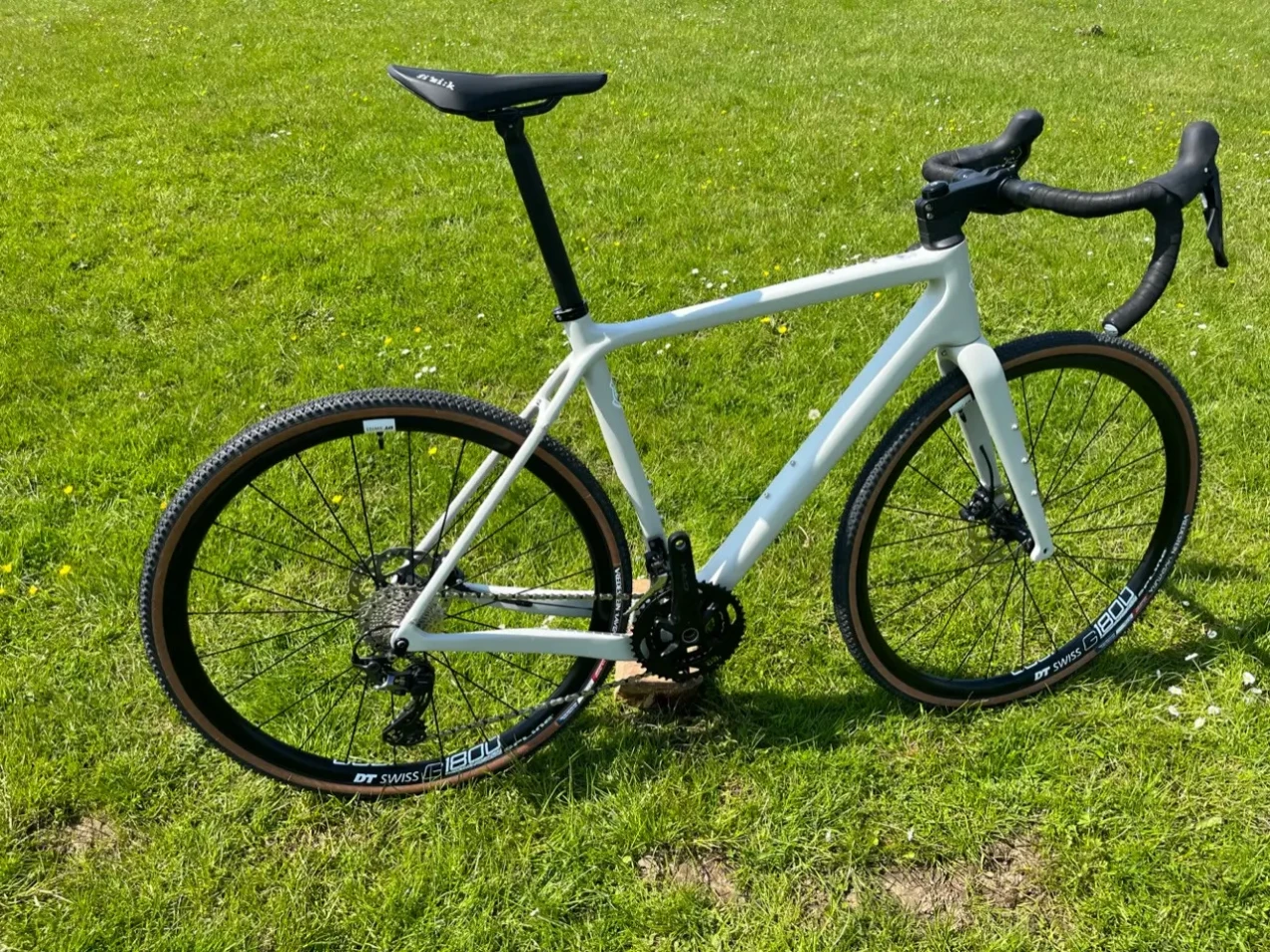 gravel bike dt swiss