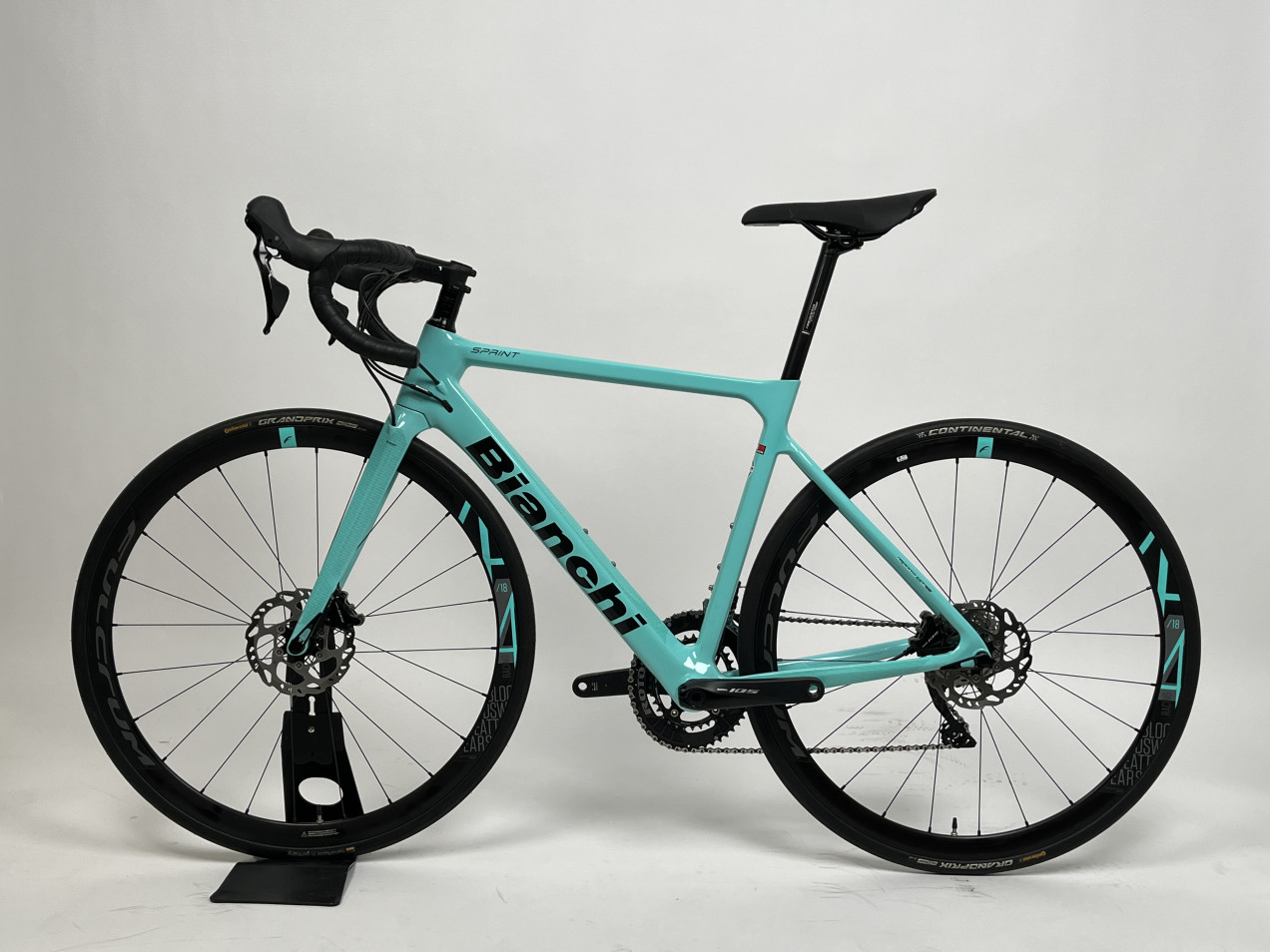 Bianchi Sprint 105 Disc used in 53 cm | buycycle