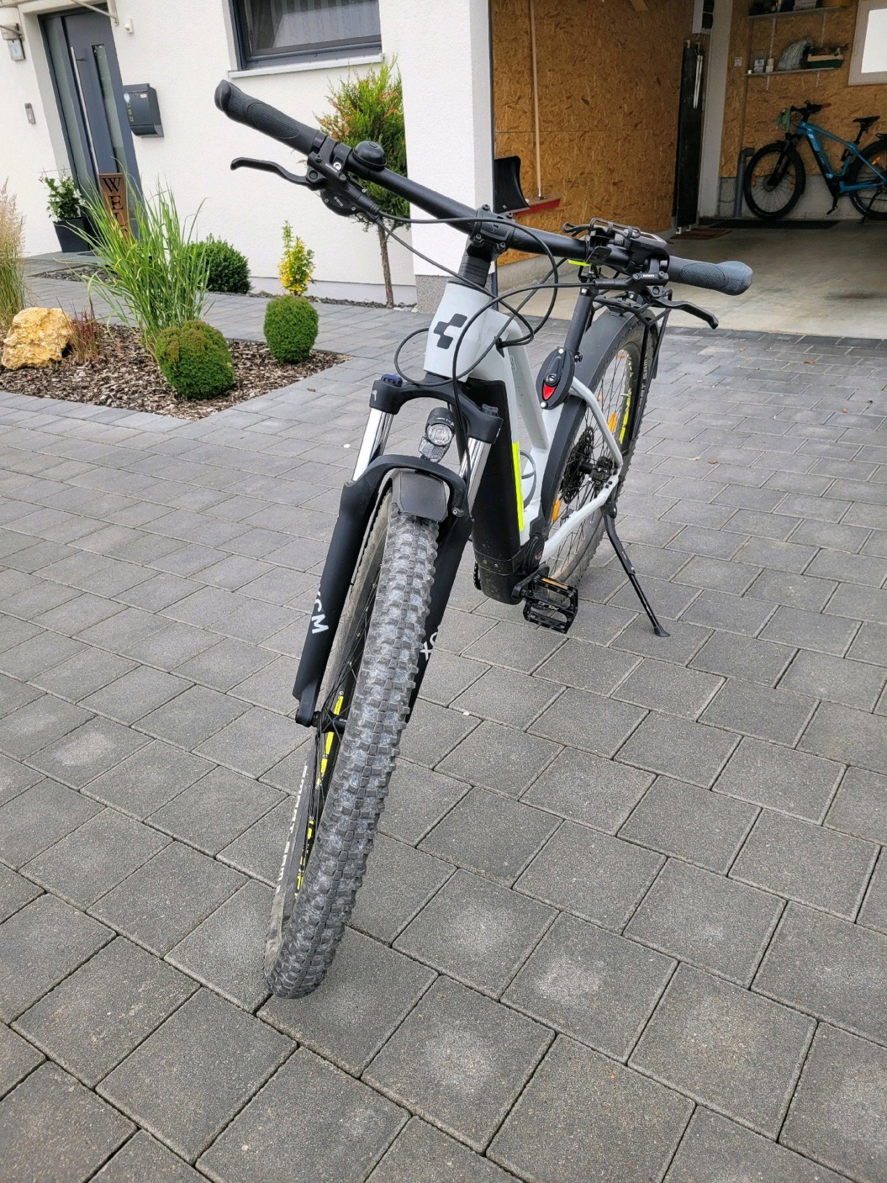 Test Cube Reaction Hybrid Pro 625 CUBE REACTION HYBRID PRO 625 ALLROAD Trapeze used in l | buycycle