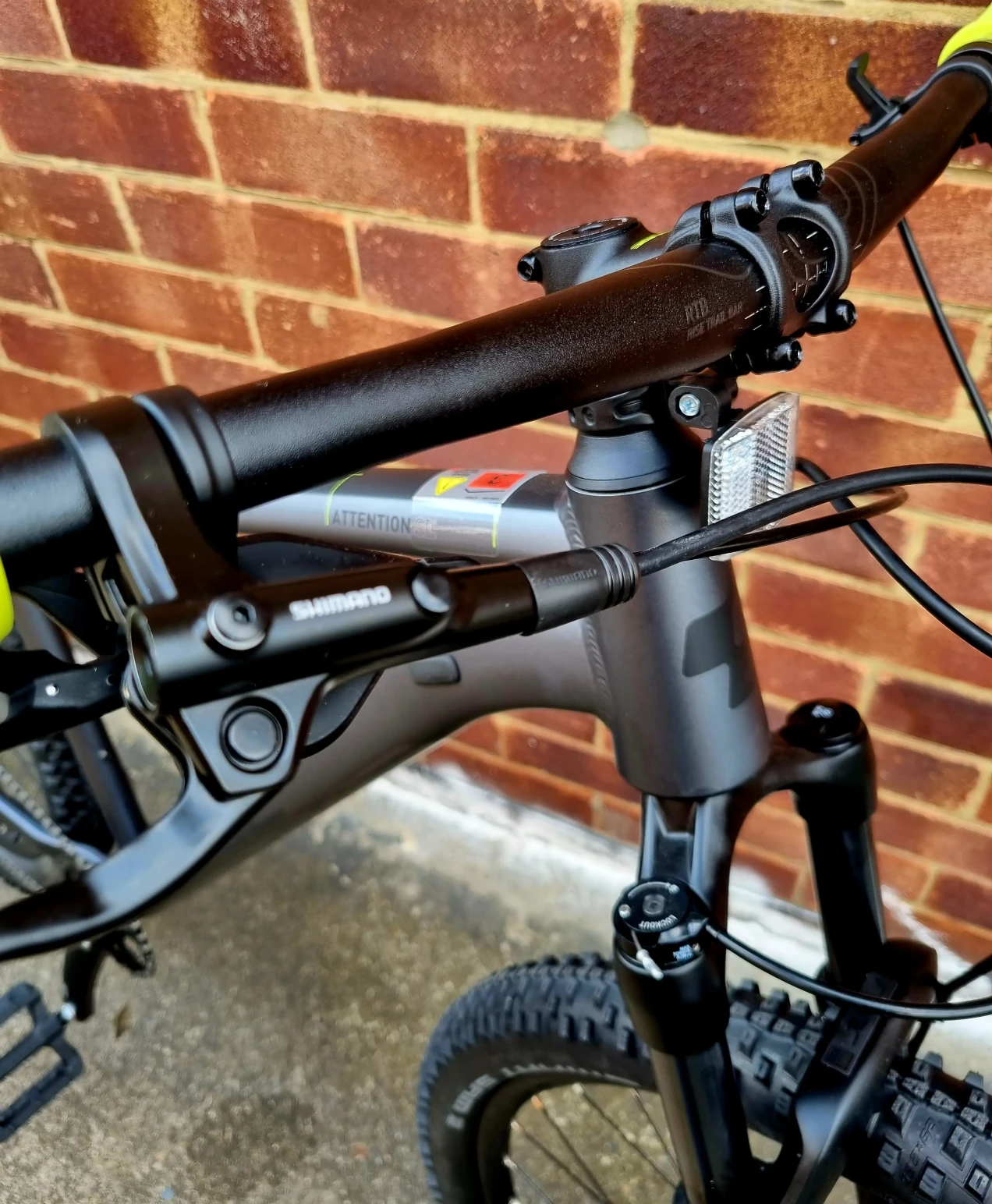 CUBE ATTENTION, SL used in LG buycycle