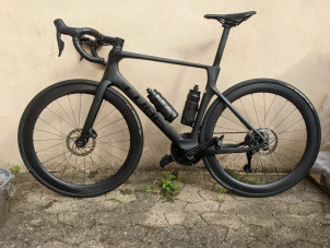 Canyon Ultimate CF SL Disc 8.0 used in 54 cm | buycycle
