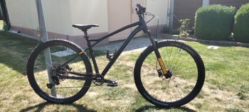 Used GT Avalanche Expert 2021 Mountainbike — image 1 of 17