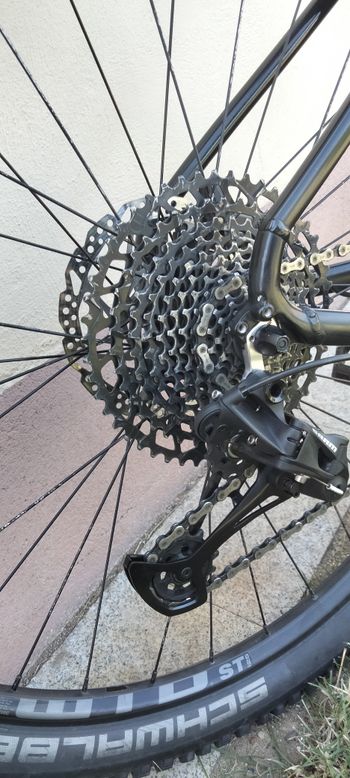 Used GT Avalanche Expert 2021 Mountainbike — image 2 of 17