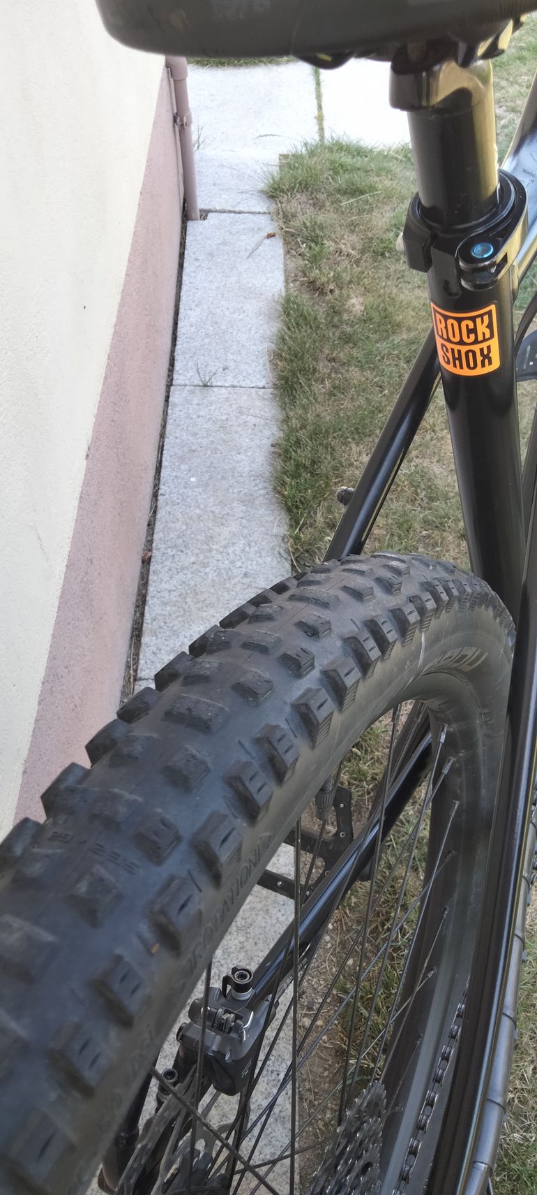Used GT Avalanche Expert 2021 Mountainbike — image 12 of 17
