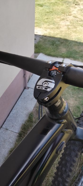 Used GT Avalanche Expert 2021 Mountainbike — image 11 of 17