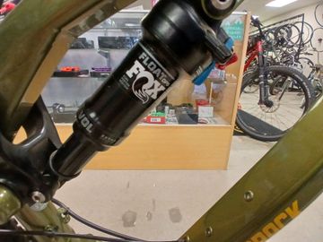 Used Diamondback Yowie 3 2023 2023 Mountainbike, Green, 29 — image 4 of 8