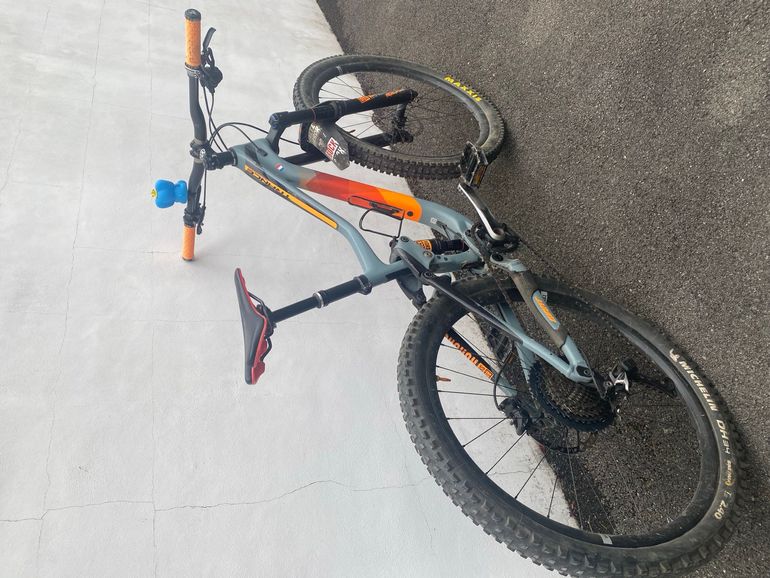 Used Giant Trance Advanced 2 2018 2018 Mountainbike, Blue, 27.5 — image 4 of 5