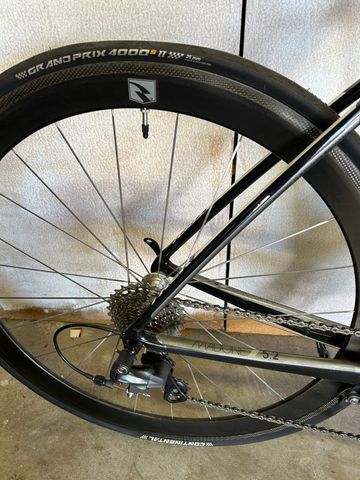 Used Trek Madone 5.2 H2 (Compact) 2013 2013 Road & Gravel, Black — image 3 of 5