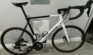 Canyon - Ultimate CF SL 7 Disc 2022, 2023