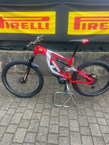 Used Thok MIG-R 2022 2022 Mountainbike, Red, 29, 27.5 — image 1 of 3