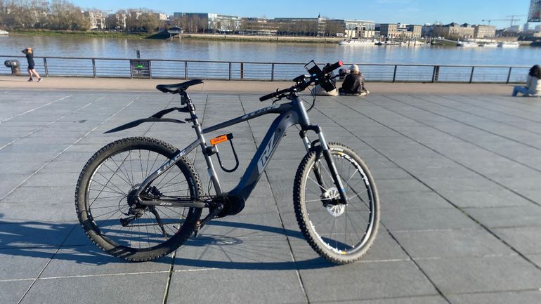 Used 2 Danger CRZ X Race 630Wh - 29" - Cadre L 2023 Mountainbike, Hellgrau — image 1 of 8