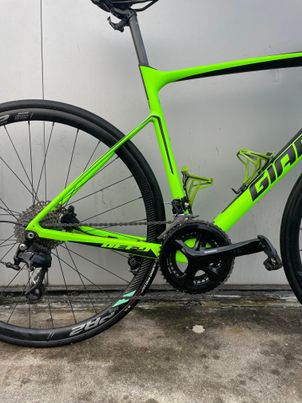 Giant - Defy Advanced 2 2018, 2018