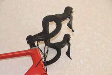 Canyon Endurace CF SL Disc 8.0 2020 2020 Road & Gravel usato, Rosso — immagine 16 di 23