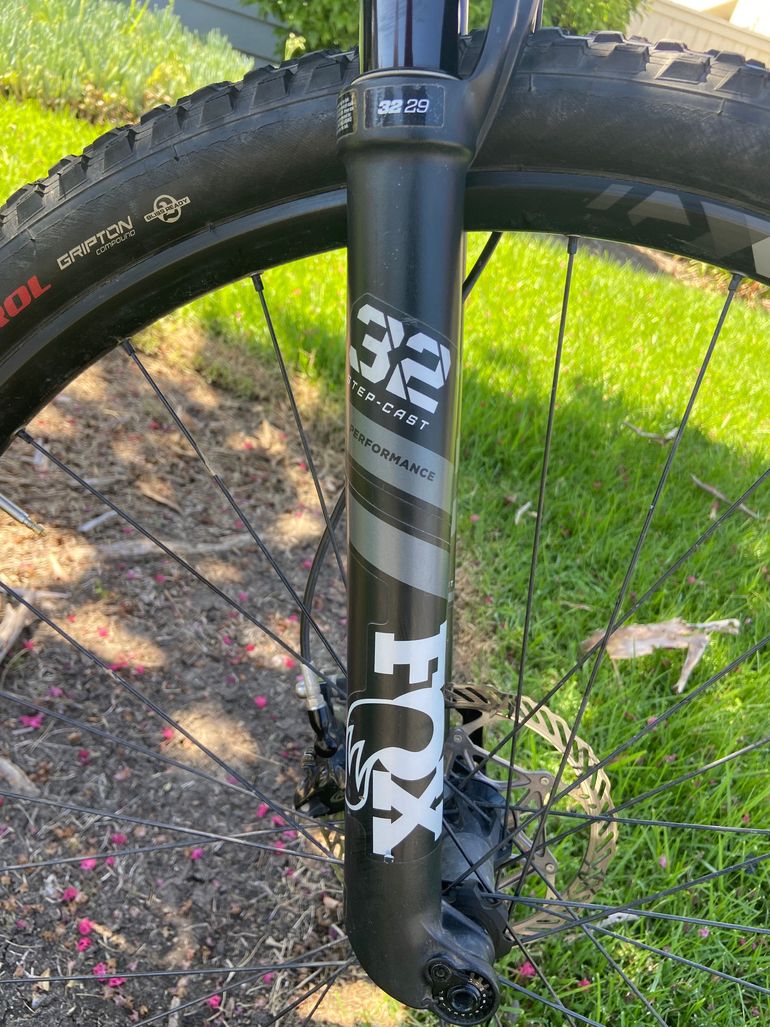 Used Specialized Fate Expert Carbon 29 2012 2012 Mountainbike, Black, 29 — image 7 of 15