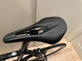 Used Pinarello Dogma 65.1 Think2 2015 Road & Gravel, Black — image 20 of 24