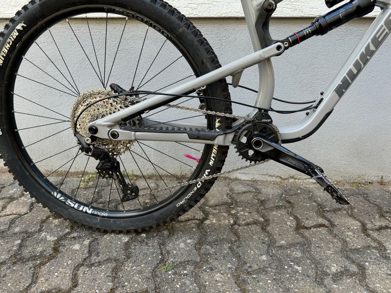 Used Nukeproof Mega 290 Alloy Comp 2021 2021 Mountainbike, Light Gray, 29 — image 4 of 4