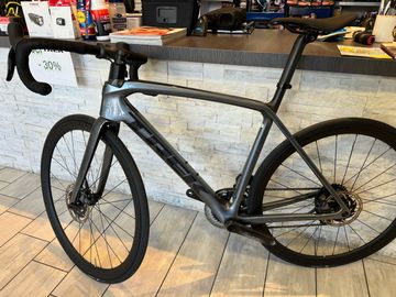 Brugt Trek Émonda SL 7 eTap 2023 2023 Road & Gravel — billede 2 af 4