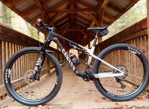 Canyon - Lux World Cup CF 6 2022, 2022