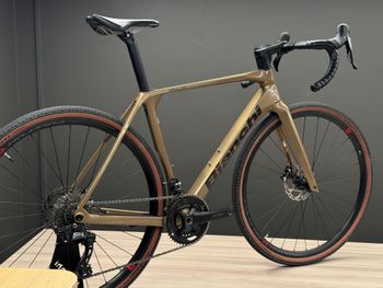 Brugt Bianchi IMPULSO COMP 2024 Road & Gravel — billede 3 af 5