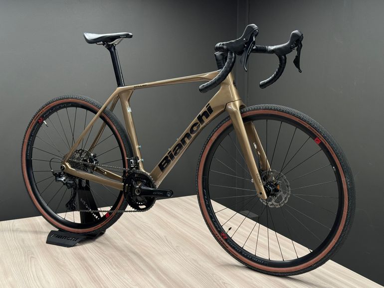 Brugt Bianchi IMPULSO COMP 2024 Road & Gravel — billede 2 af 5